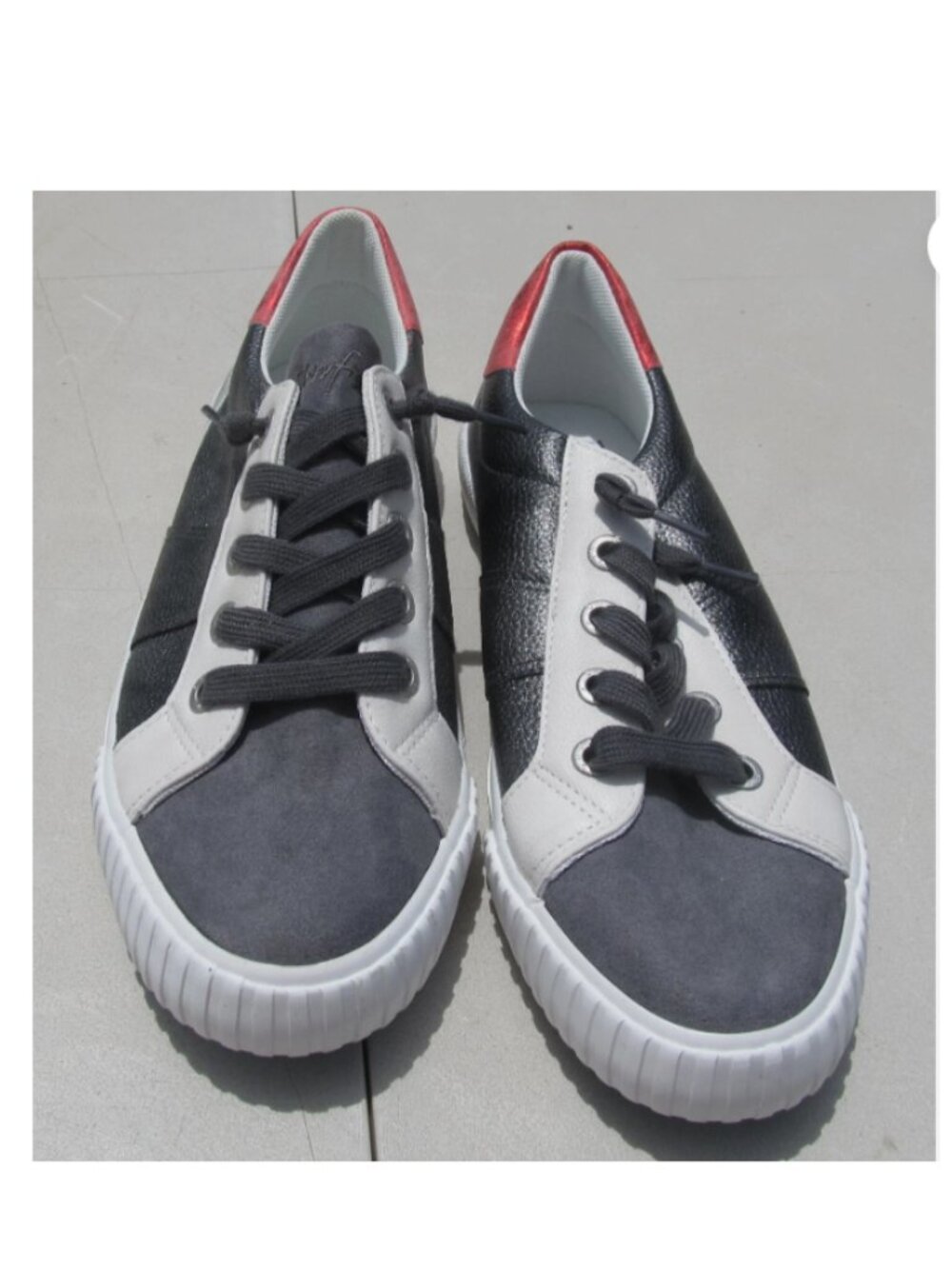 Blowfish Malibu Women's Wave-B Sneaker Gunmetal Tumble Grey Red Size 11